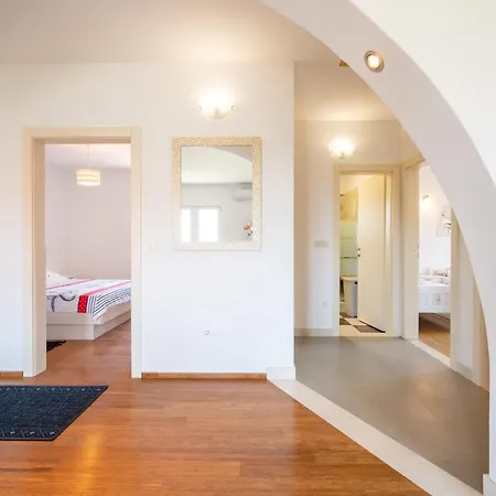 Apartment Neno *