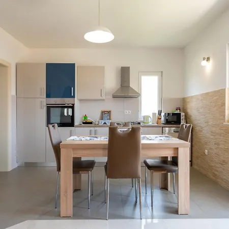 Neno Apartment Trogir